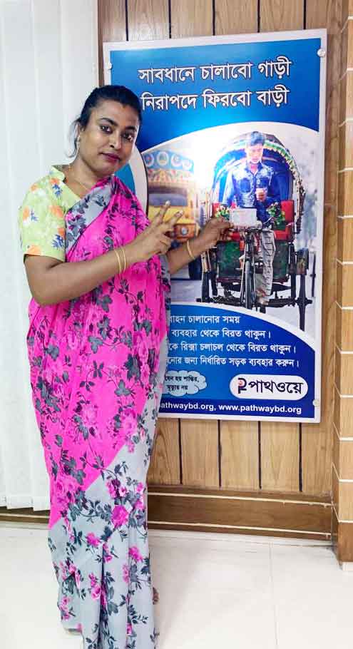 Third gender-Bulbuli Hijra receives the Driving license after completing Training by Pathway